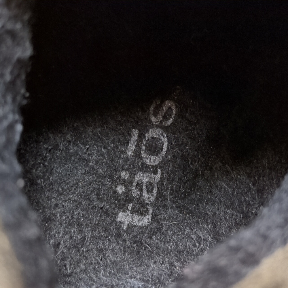Taos Footwear Gray and Olive Athletic Shoes - Picture 8 of 13